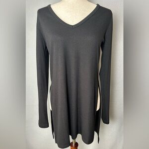 Karen Kane Black V-Neck Dress Hi-Low Hemline Classic Minimalist Quiet Luxury Med